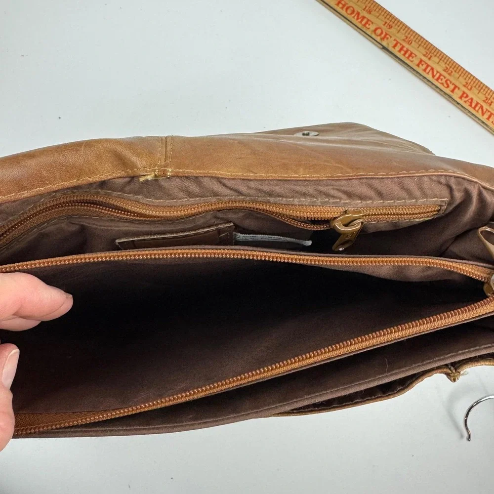 Simon Brown Leather Messenger‎ Bag Crossbody Made in Colombia Vintage Satchel